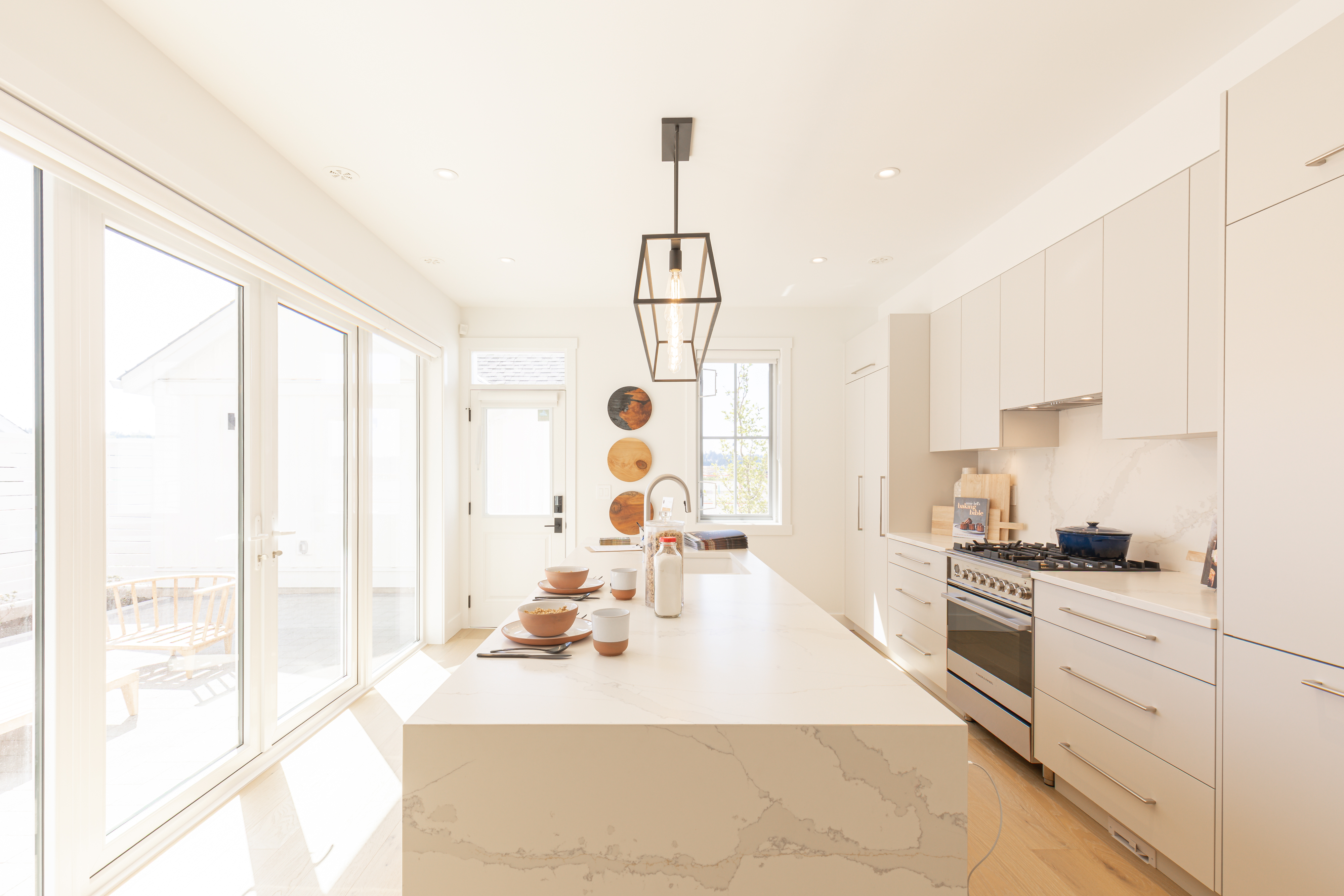 The Luxury Residence kitchen and dining area